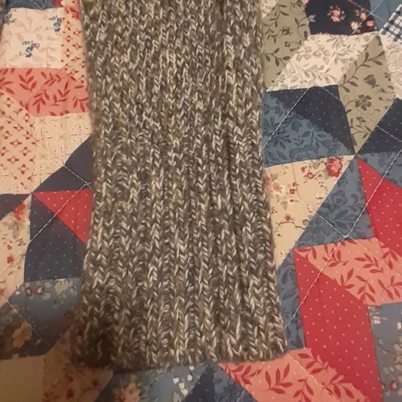 Sweater - Picture 4 of 5